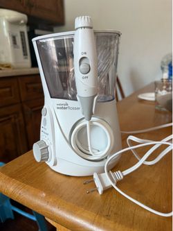 Water flosser