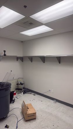 Free metal shelves