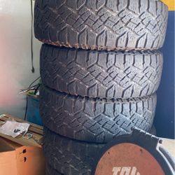 275/65/18 four tires in great condition they have about 70%