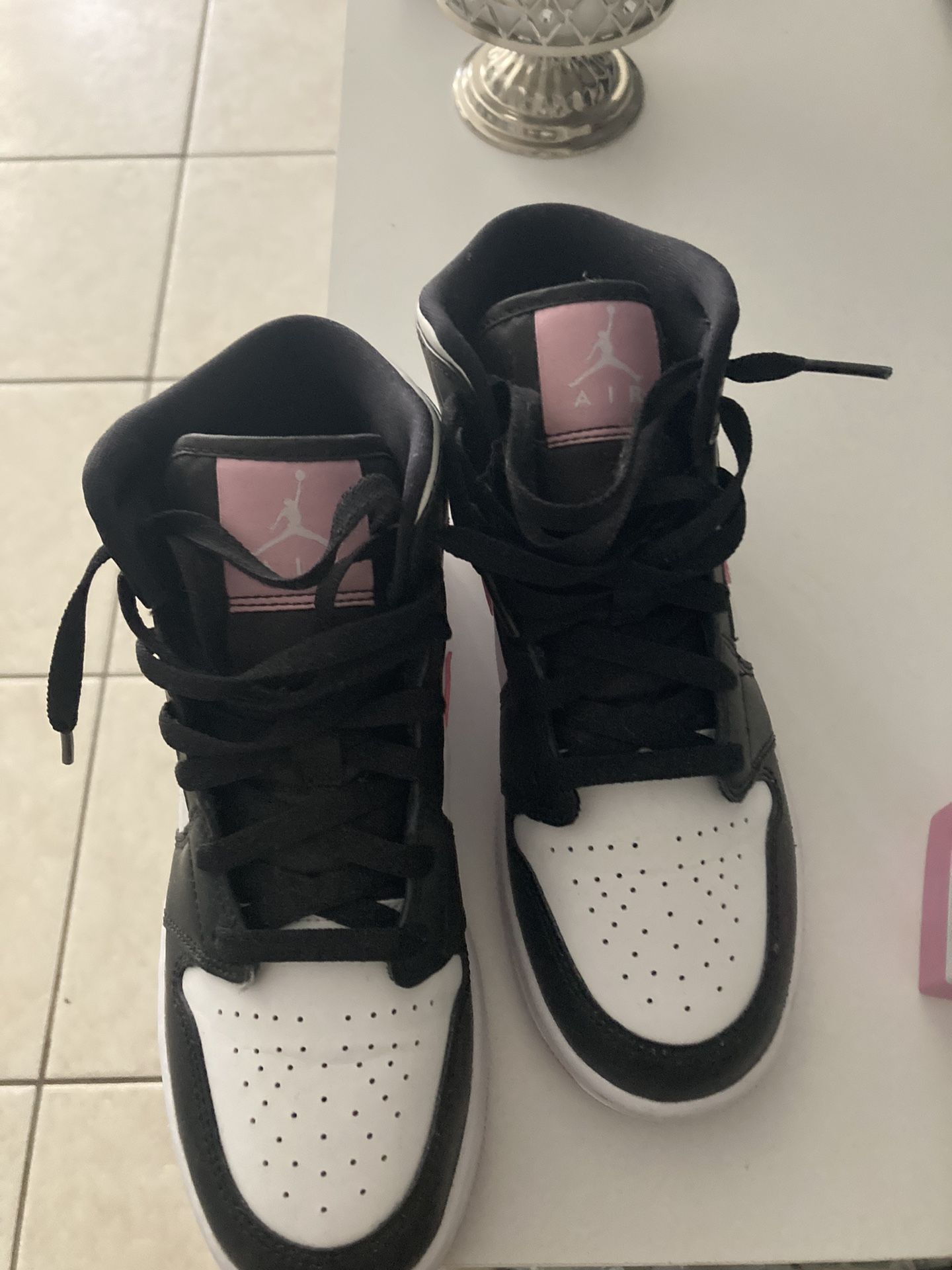 air jordan 1 mid white light arctic pink snipes