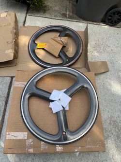 Carbon fiber wheel set