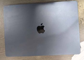 Macbook 15" 16GB/512GB