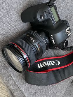 Canon EOS 6D Full Frame DSLR Bundle - EF 24-105mm L IS USM Lens & Pro Accessories