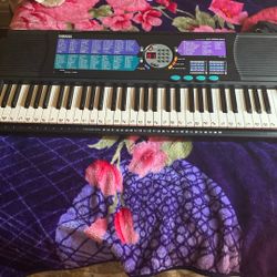 Yamaha PSR-185 Portatone 61-key portable digital keyboard