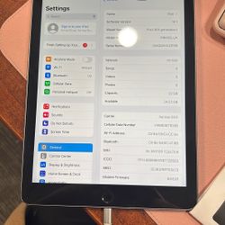 Apple iPad 6th Generation 32gb WiFi+cellular