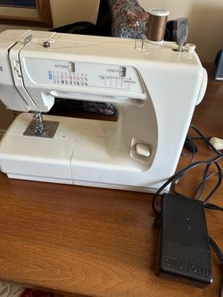 Kenmore SEARS Sewing Machine Model (contact info removed)6000 w/ Foot Pedal Tested
