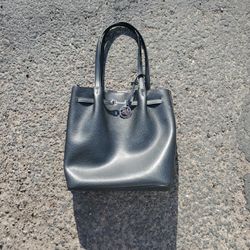 Carson Large Pebbled Leather Tote Bag