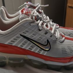 Women's Size 7 Nike Vapor Max