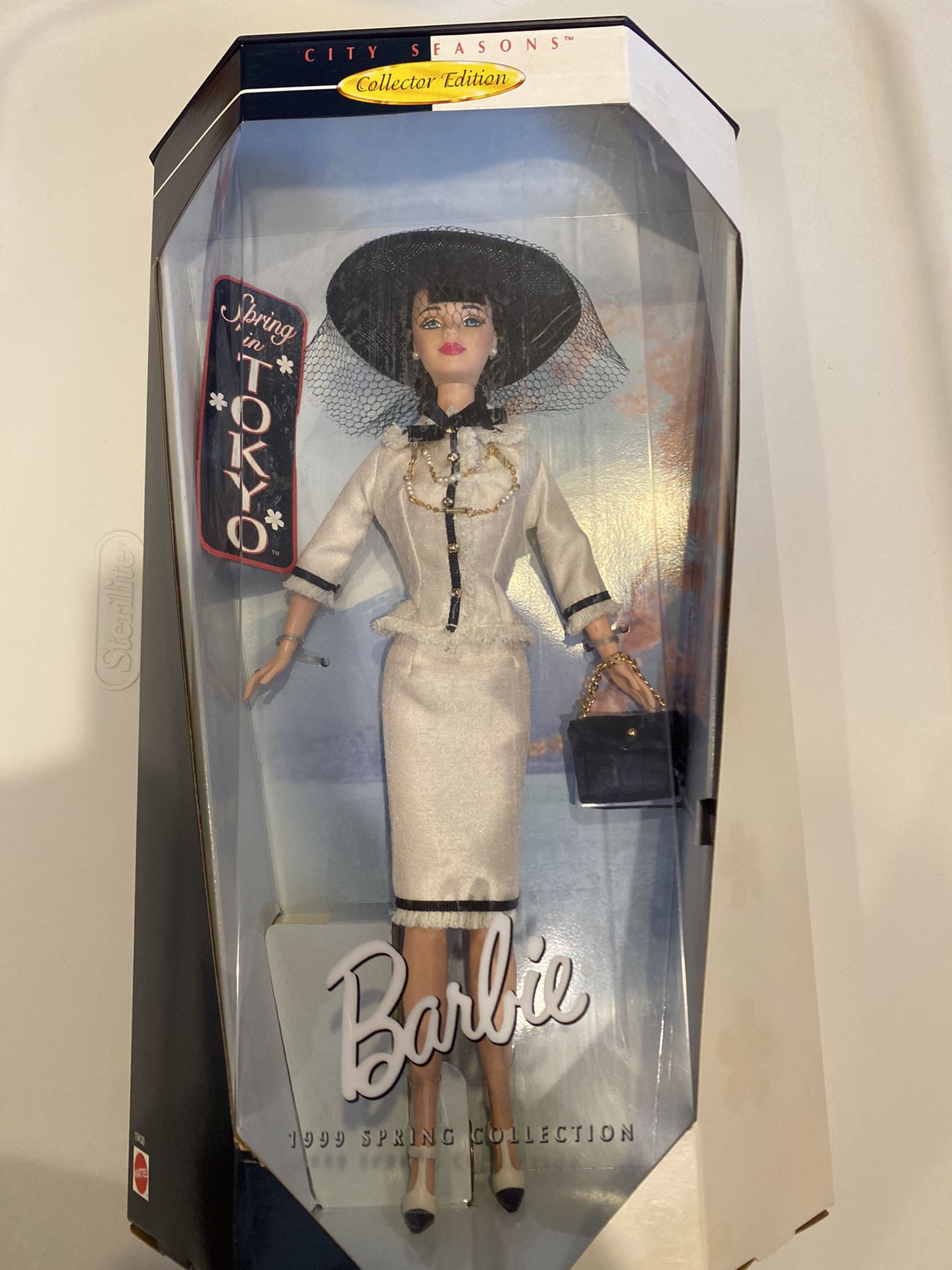 Barbie Tokyo 1999 Spring Collection City Seasons Collection Edition