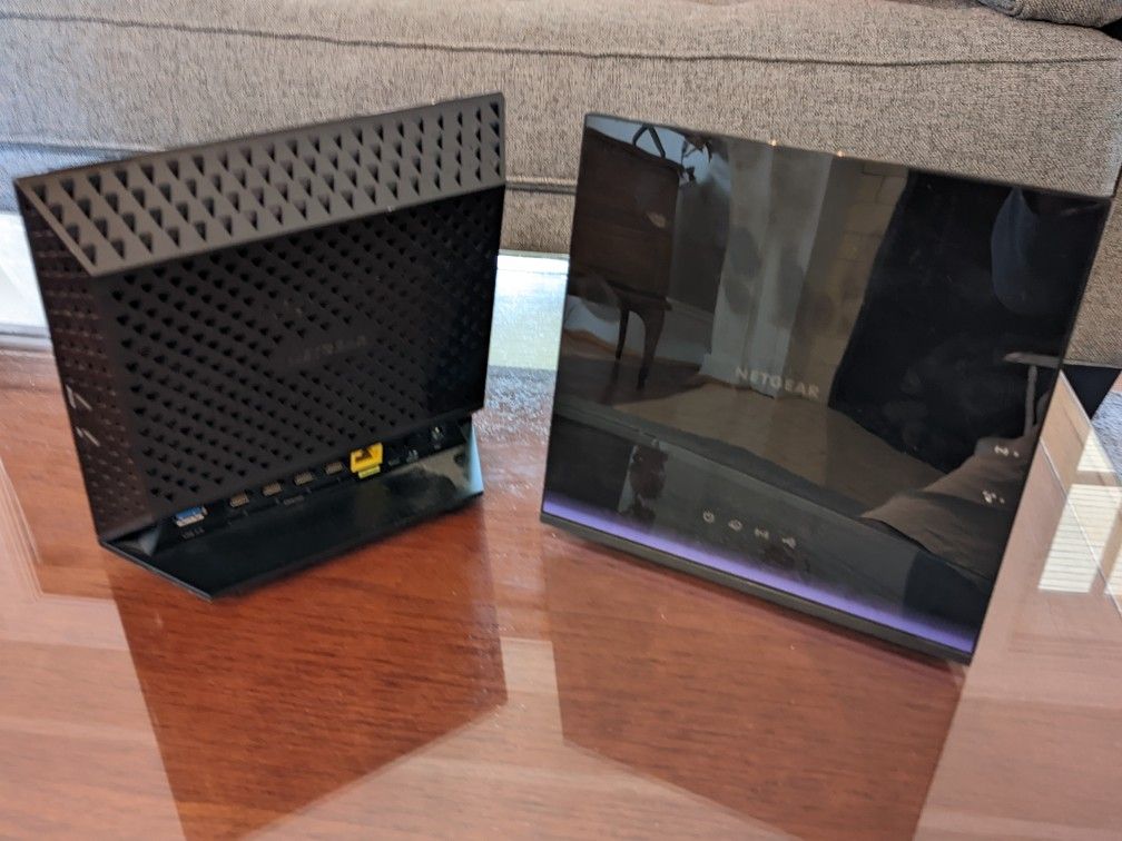 Netgear R6250 Routers