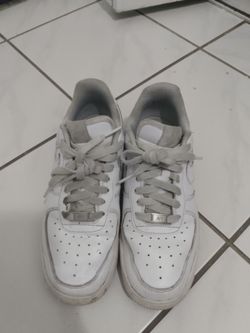 White Nike Air Force 1