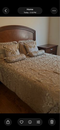 Solid Wood  5 pieces bedroom set plus mattress