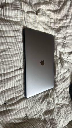 MacBook Pro 15 inch 2018