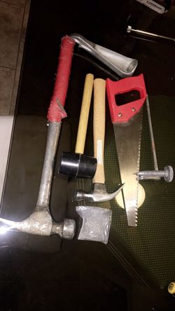 Hammers and saw