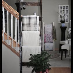 6ft Blanket Ladders 