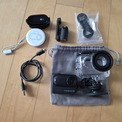 Insta360 Go 3s + underwater housing