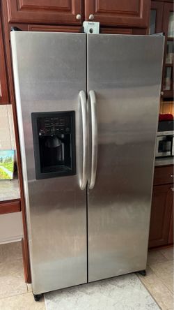 GE side by side Refrigerator Stainless steel