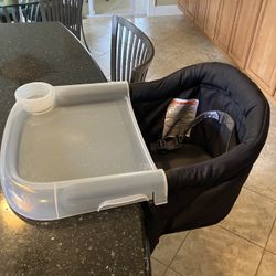 Inglesina fast table chair and tray