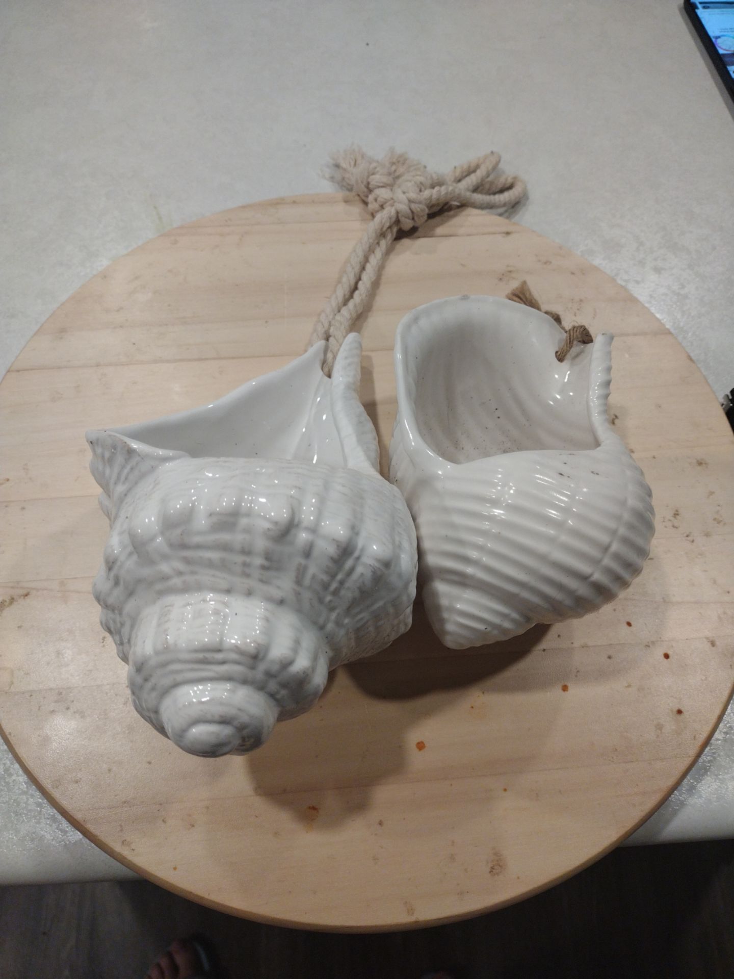 Hanging wall decor flower pot