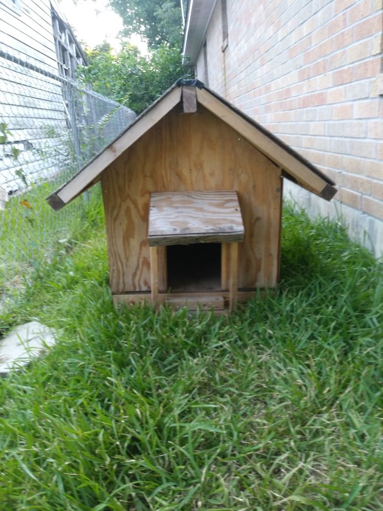 Small dog house