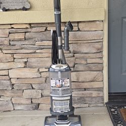Shark Navigator Lift-Away Vacuum