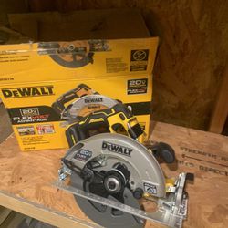 DEWALT 20V MAX Cordless Brushless 7-1/4 in. 
