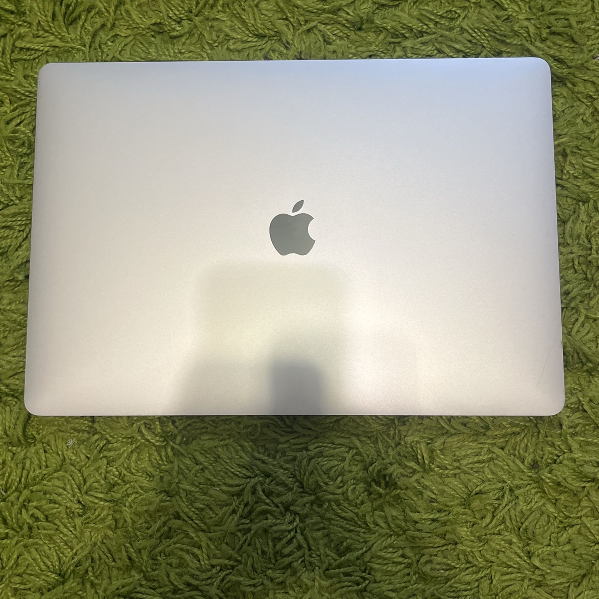 MacBook Pro (late 2019) 16”