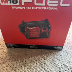 Milwaukee Fuel M18 Air Compressor