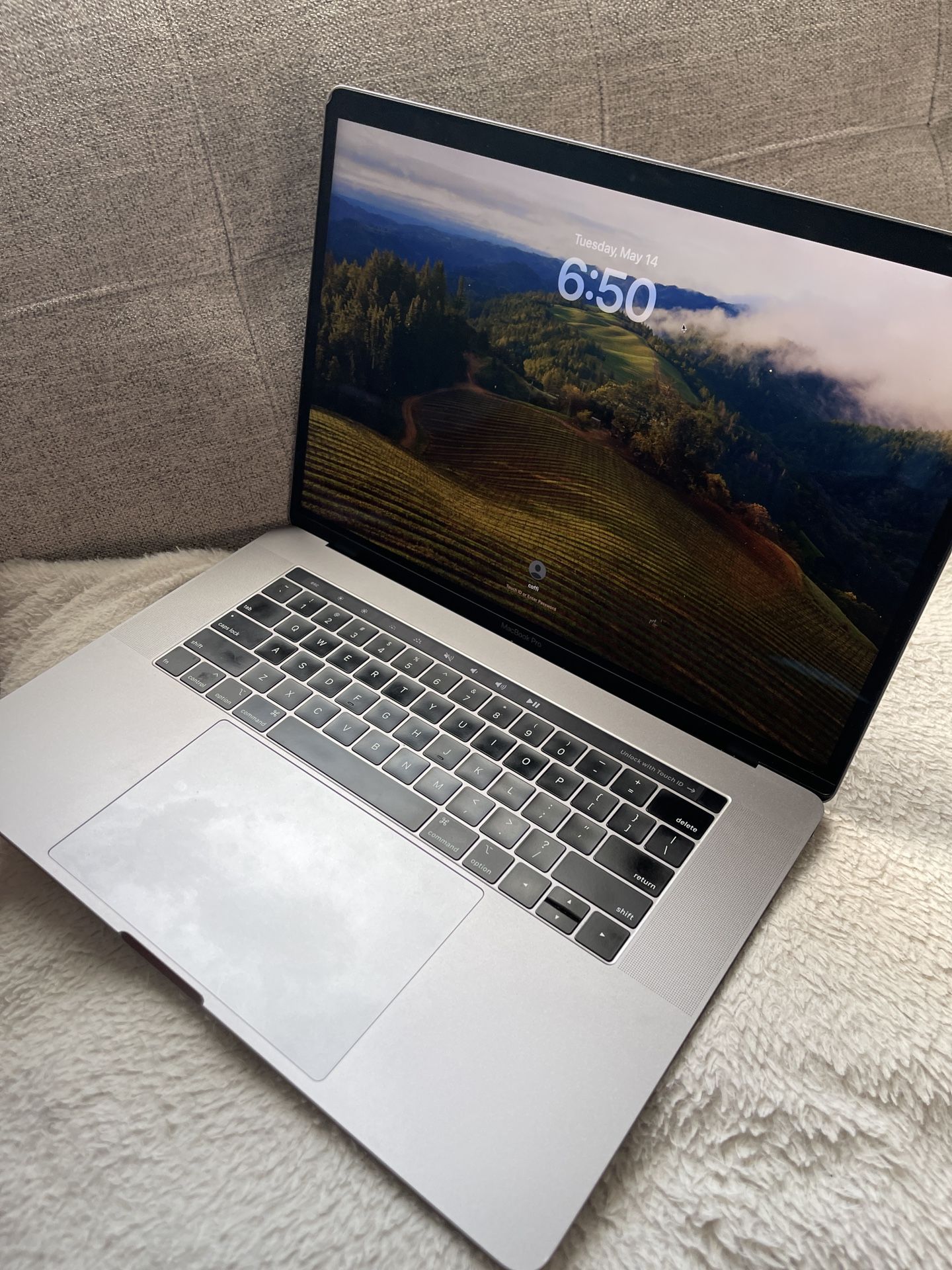 MacBook Pro Core i9 32gb Ram 