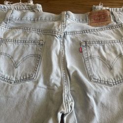 Light Levi’s Jeans