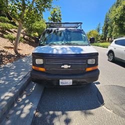 Chevy van 3500  Year 2006 
