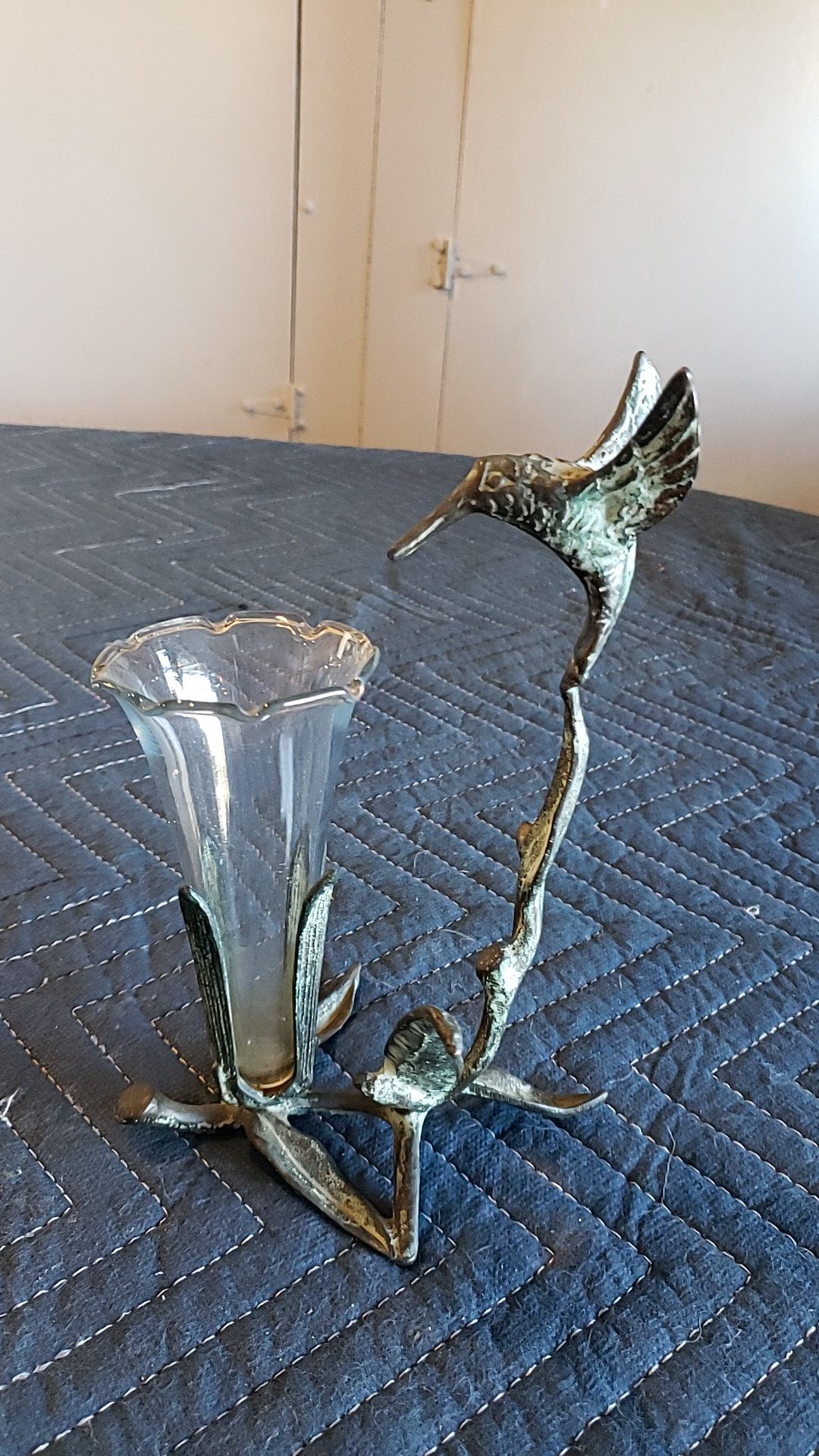 Metal hummingbird vase/plant cutting holder with glass flower