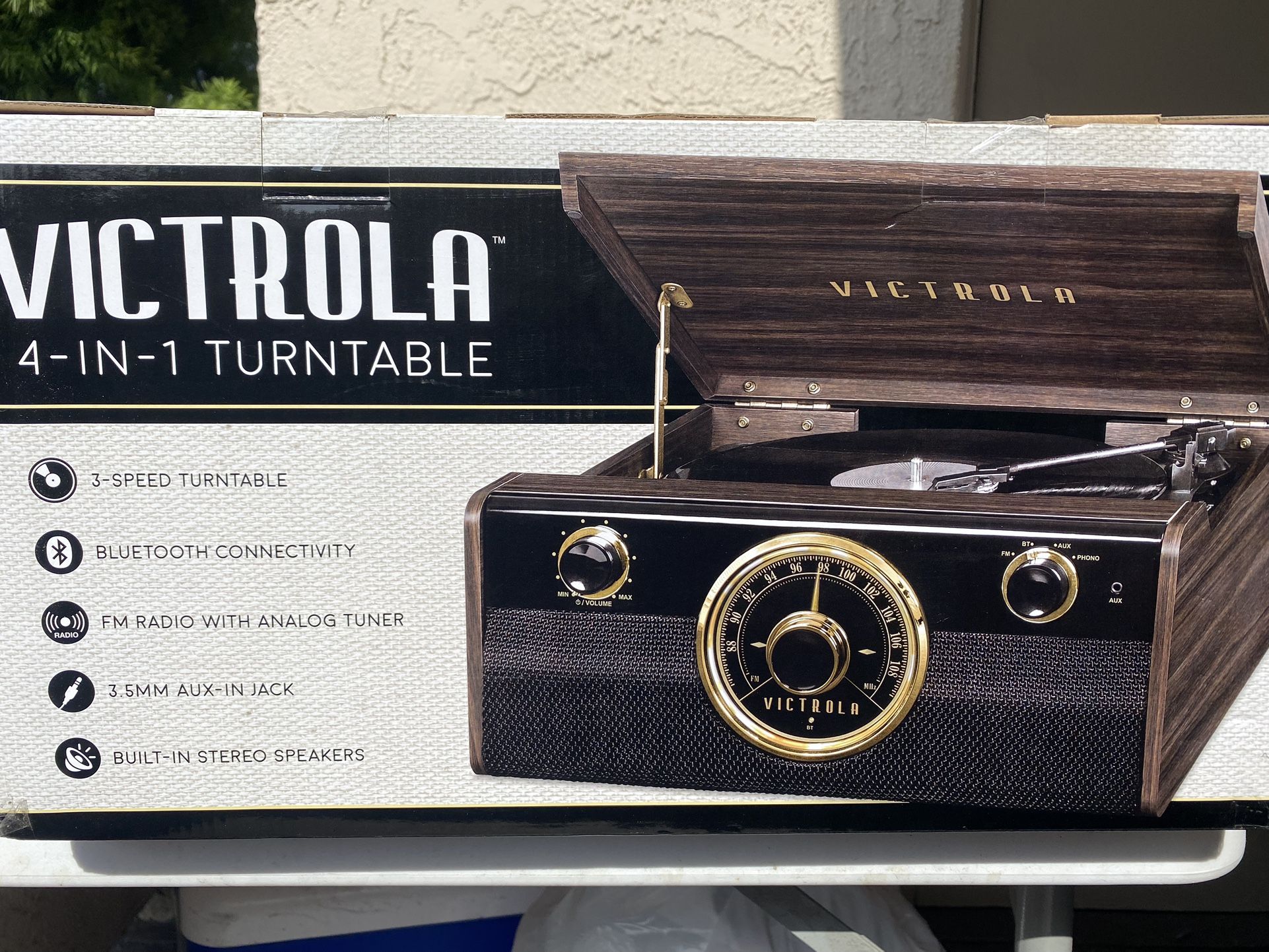 Victrola 4 in 1 Record Player New In Box