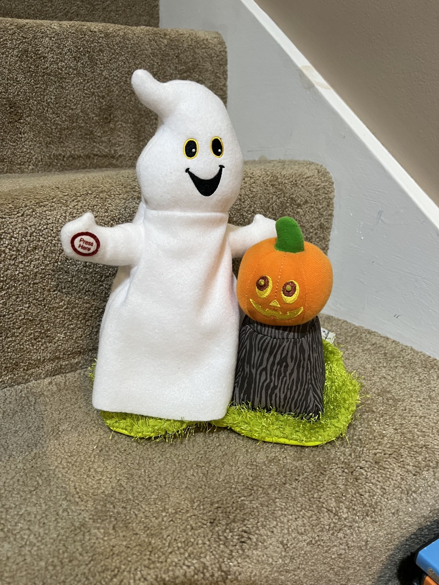 Ghostly Singing Duo Halloween Animated Musical Plush Pumpkin Eyes Light Hallmark