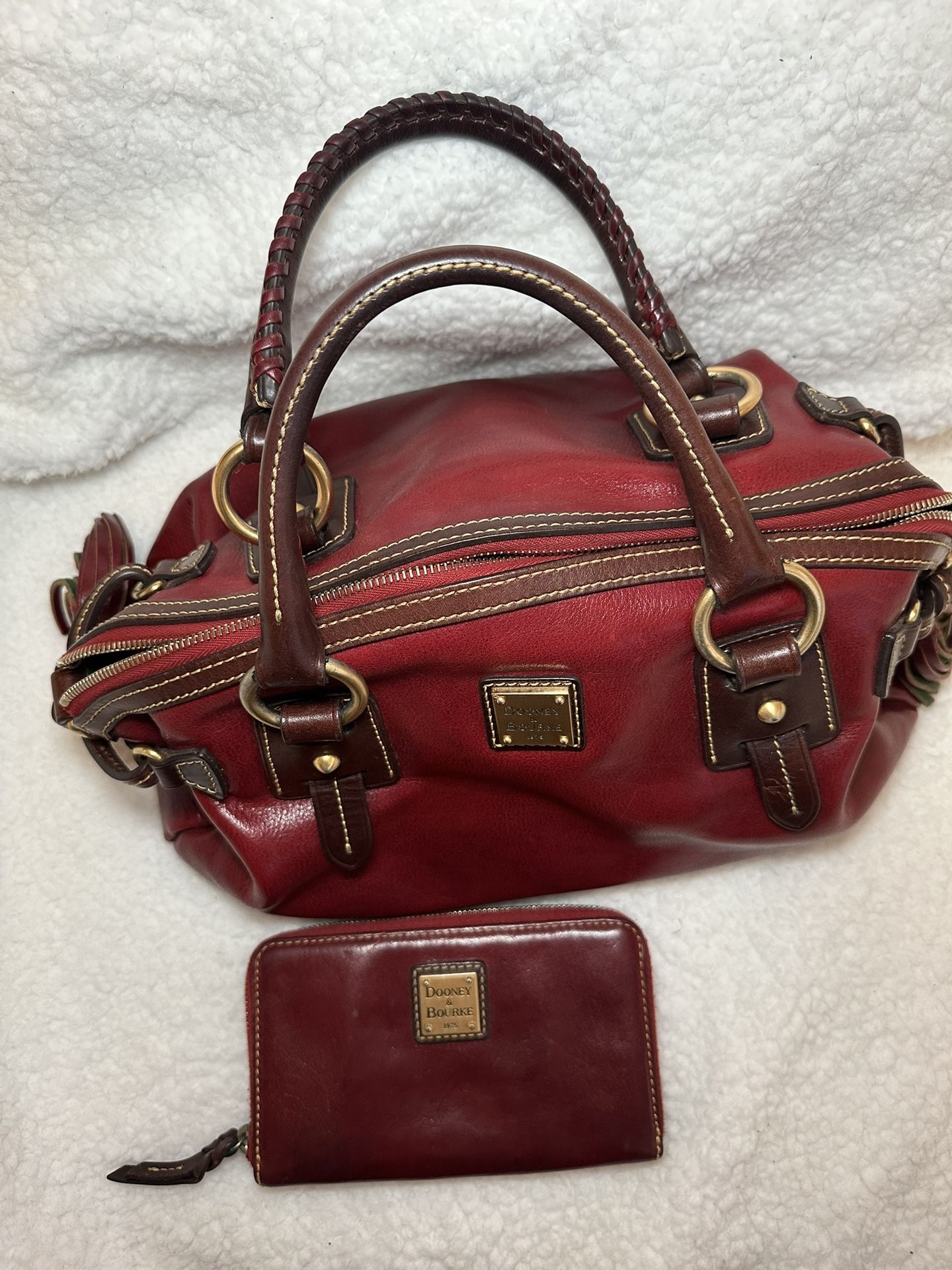 Dooney & Bourke Purse & Wallet