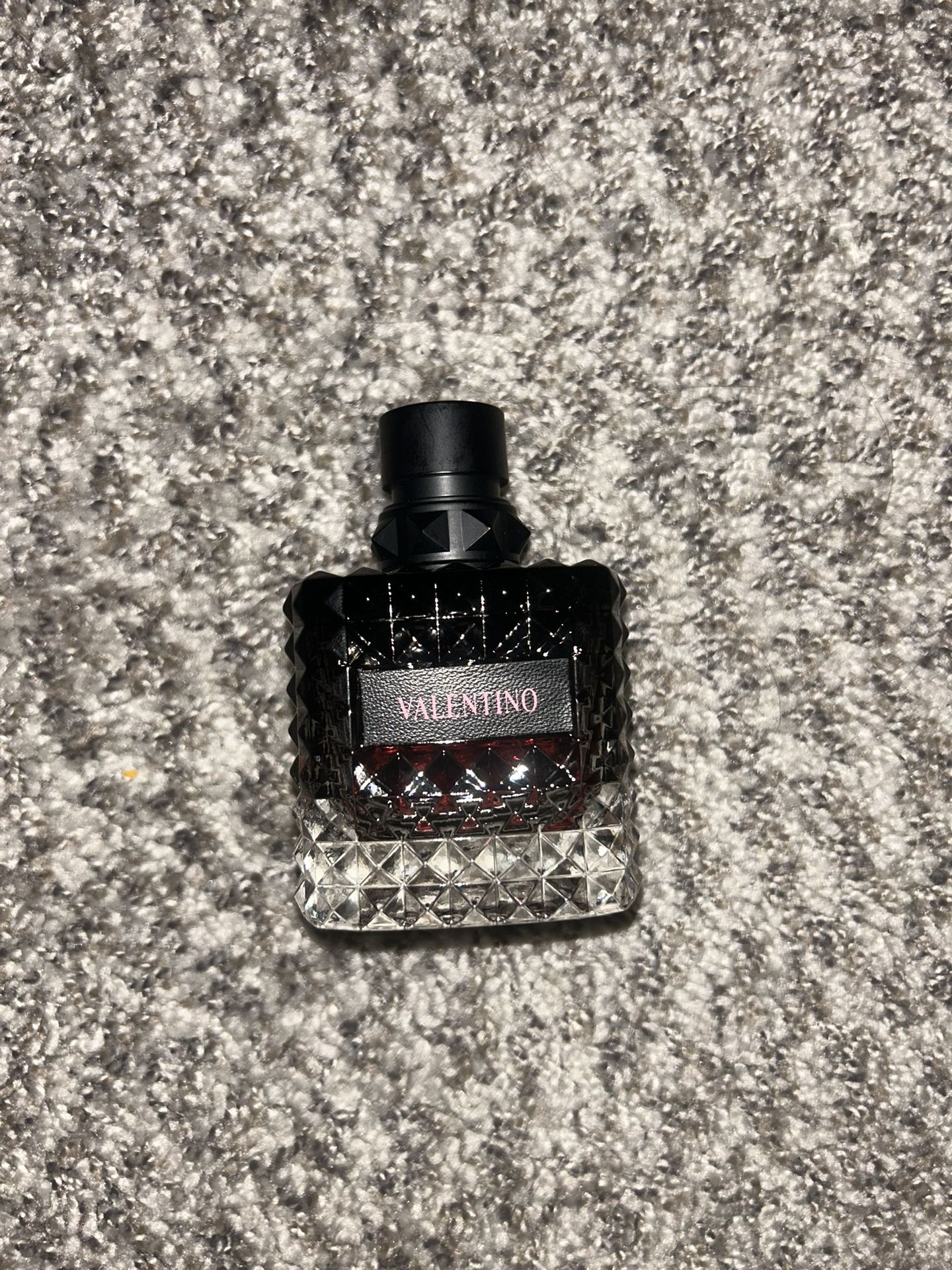 valentino donna born in roma intense