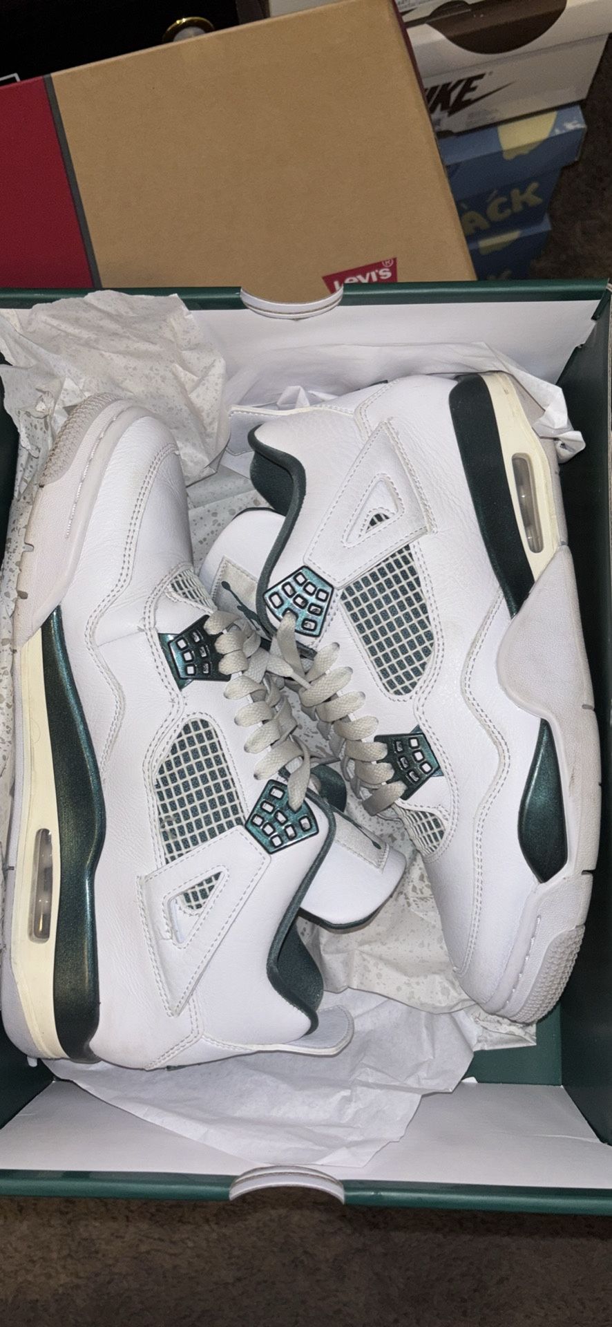 Jordan 4 Retro - Oxidized Green Size 9.5 Worn Lightly