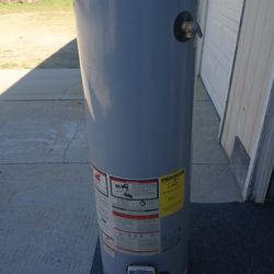 Water Heater 40 Gallons 