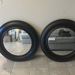 Round  mirror  2pc  .19”round mirrors  and frames29”