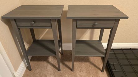 Pair of  Nightstands with Drawer