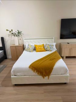 ✨️QUEEN LED Bed Frame