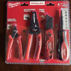Milwaukee Electrician’s Hand Tool Set 
