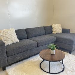 🚚 Delivery Available- West Elm Urban 2-Piece Chaise Sectional Couch