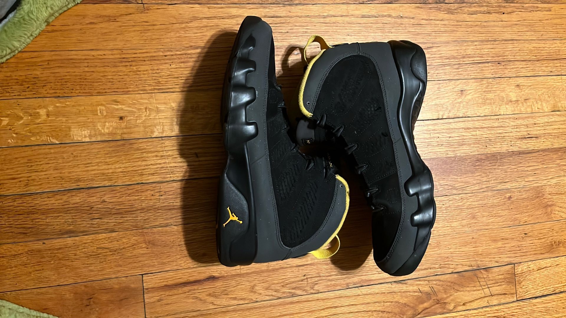 Jordan 9 Retro