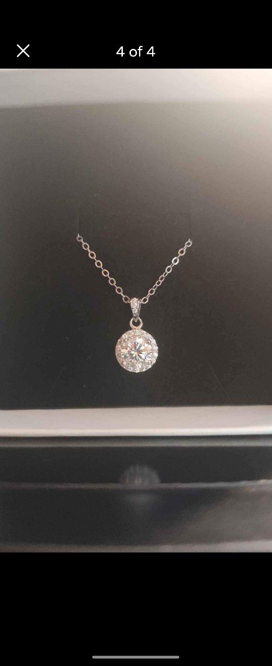 Certified 1 KARAT VVS1 Moissanite Diamond Halo Necklace 