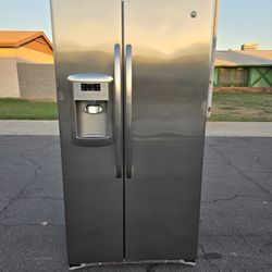 REFRIGERATOR GE COUNTER DEEP