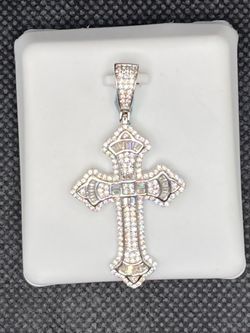 .925 pendant with VVS lab diamonds