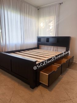 Queen bed with drawers - no mattress
