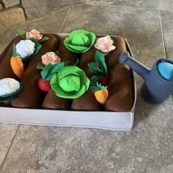 Felt Garden Kids Playset: Crate & Kids 