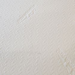Queen Size Tempurpedic Mattress 